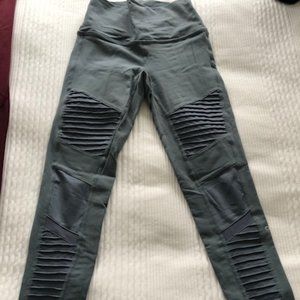 ALO Yoga Blue Gray Legging